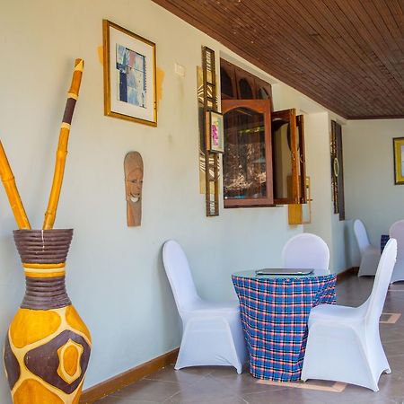 Saadani Tourist Center - Hostel Dar es Salaam Extérieur photo