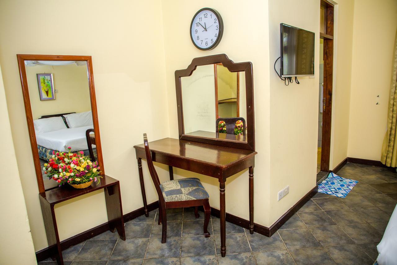 Saadani Tourist Center - Hostel Dar es Salaam Extérieur photo